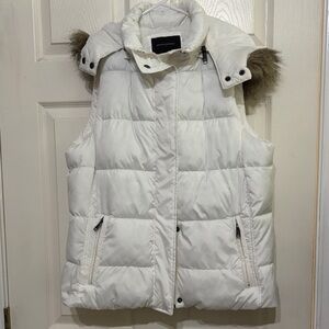 Banana Republic white Quilted Vest with Faux Fur Hood
